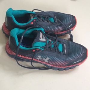 Under Amour HI Gray/Black/Blue/Pink